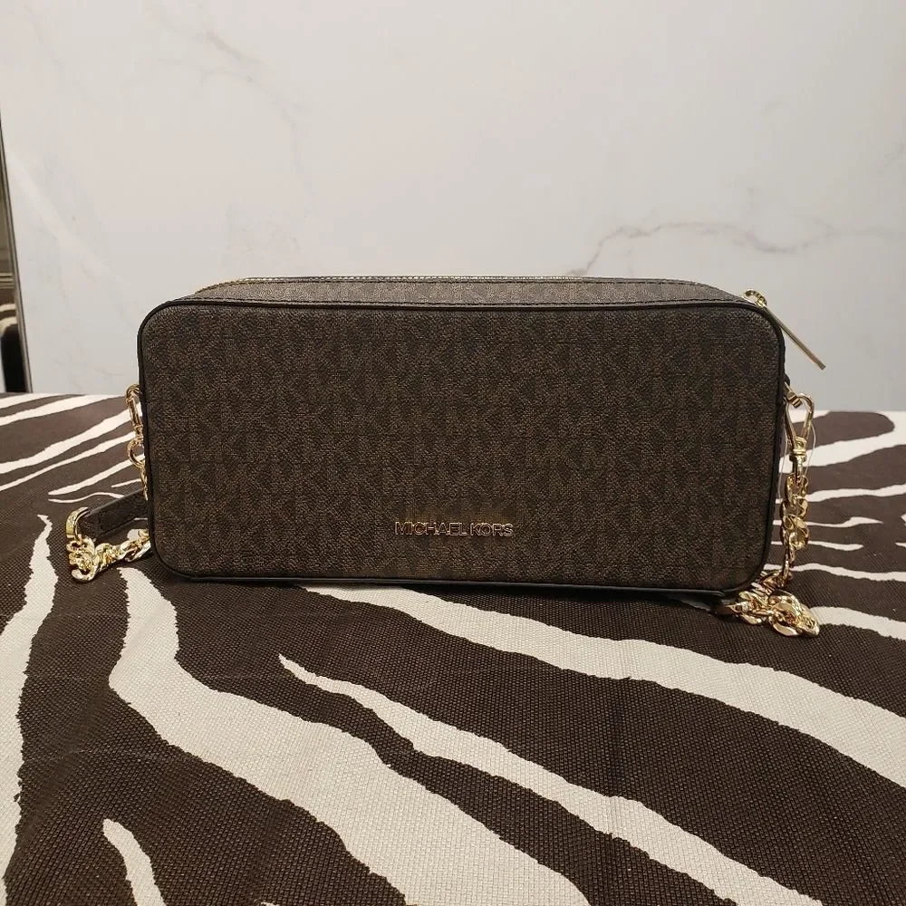 Michael Kors NYC Taxi Clutch Set